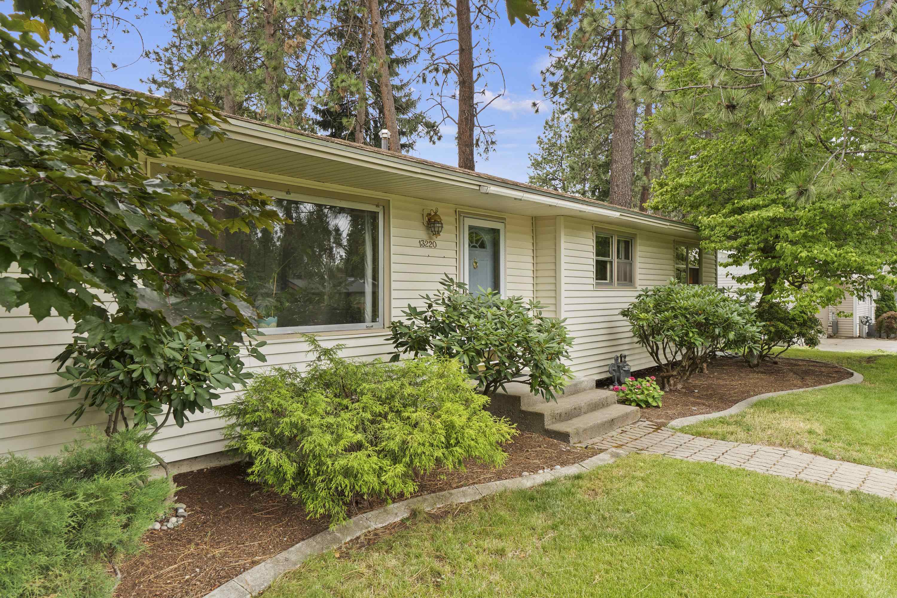 13220 East Saltese Road Spokane Valley, WA 99216 - Photo 3 of 46