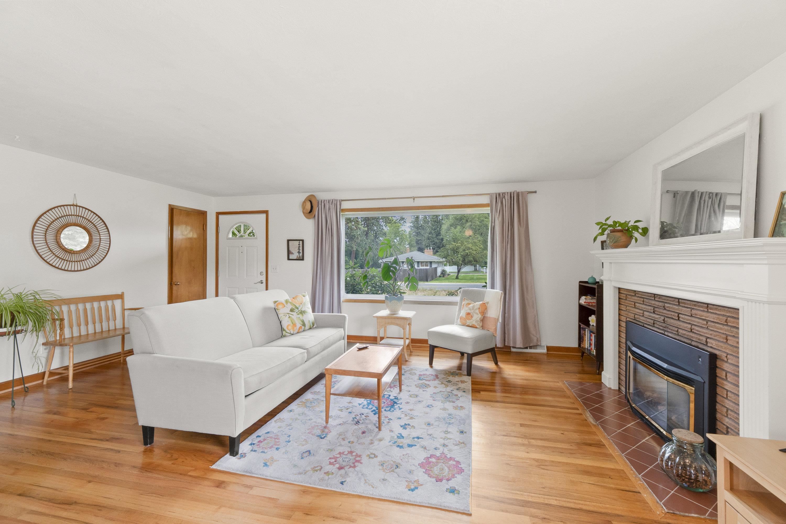 13220 East Saltese Road Spokane Valley, WA 99216 - Photo 4 of 46
