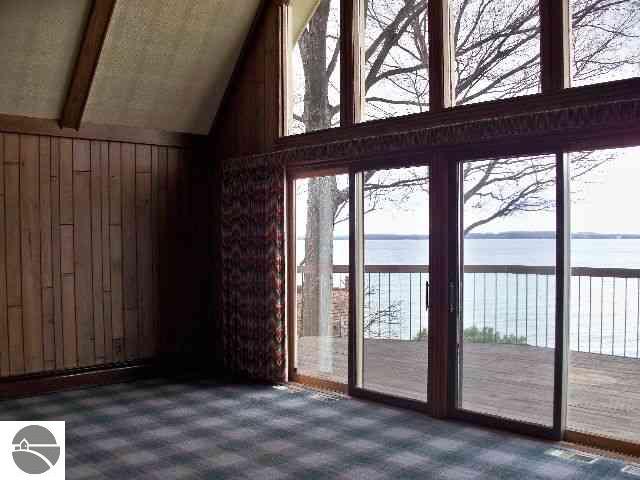 11160 Bluff Road Traverse City, MI 49686 - Photo 19 of 24 1732098-18.JPG