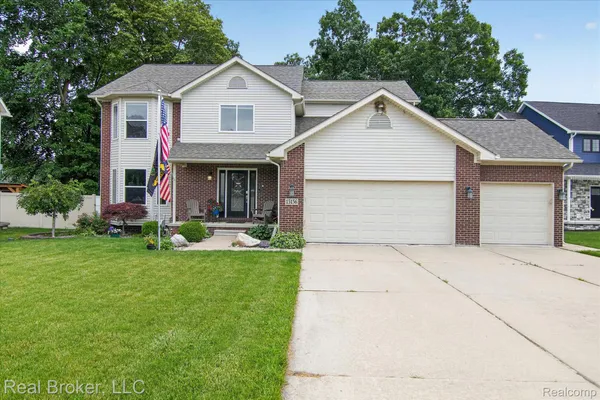 $500,000 | 15156 Oak Valley Lane, Monroe, MI 48161