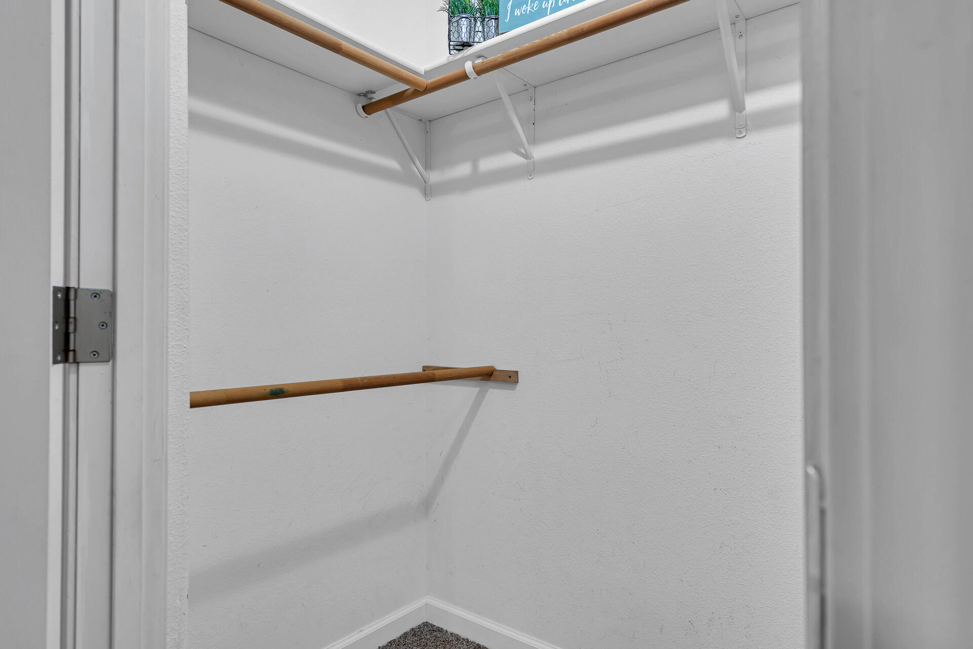 22150 Ravine Court Redding, CA 96003 - Photo 21 of 37 a view of bathroom