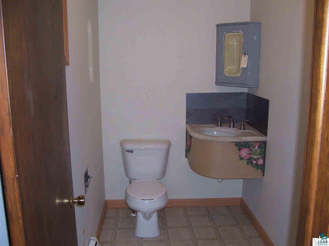 4818 County Rd A Superior, WI 54880 - Photo 15 of 23