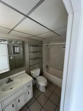 $1,200 | 4299 Northwest 16th Street, Unit 307, Lauderhill, FL 33313