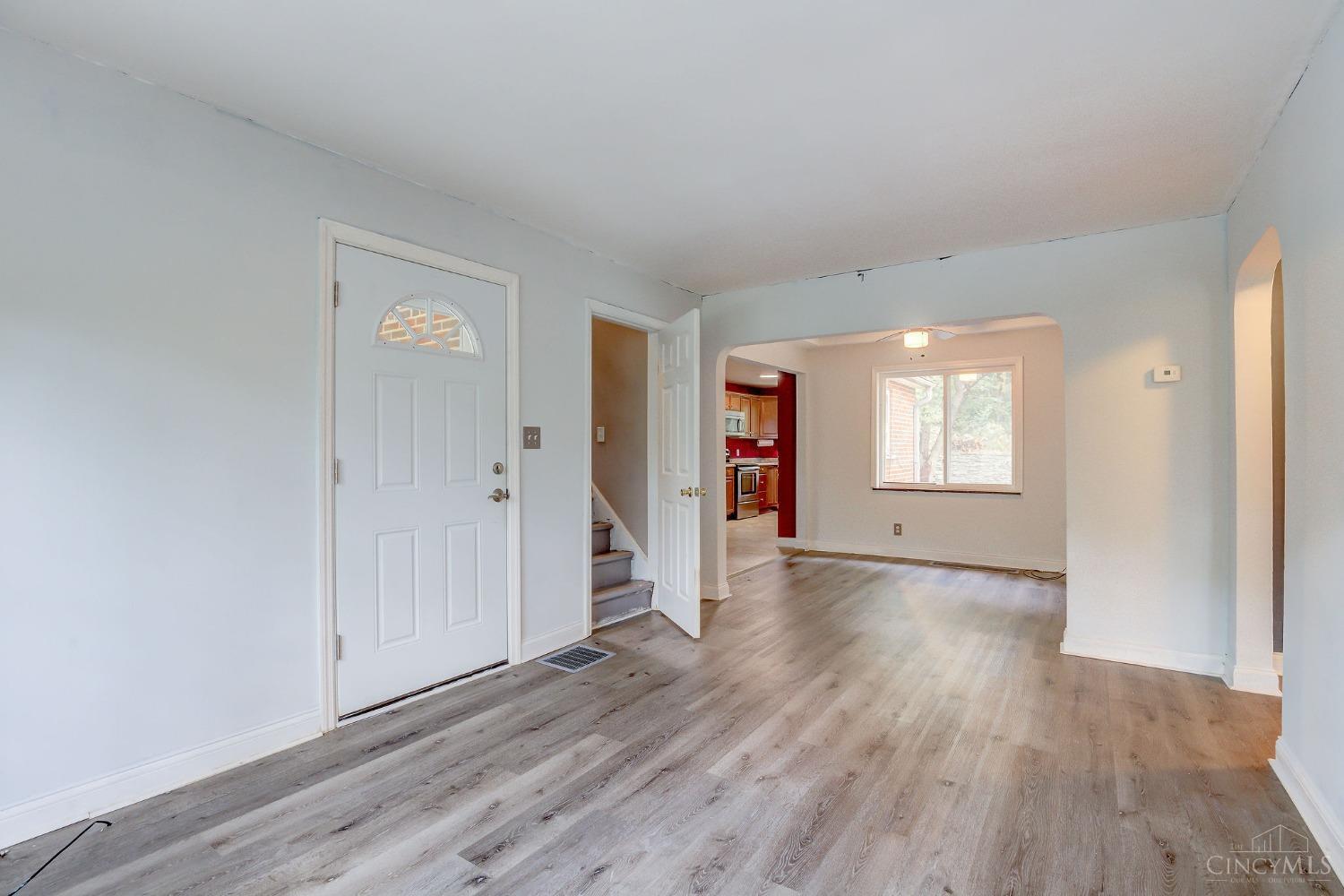 5400 Rapid Run Road Cincinnati, OH 45238 - Photo 4 of 50