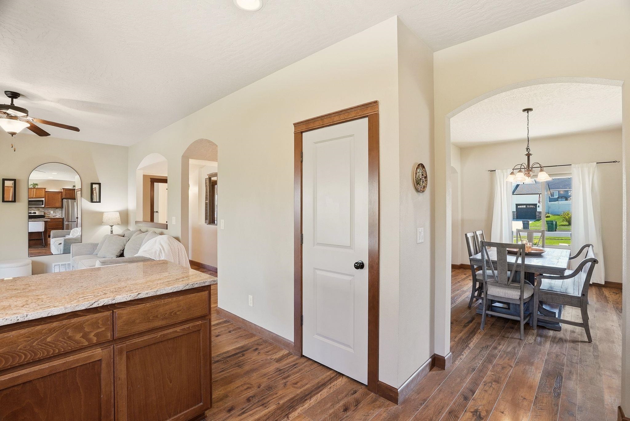 10503 North Alberta Road Spokane, WA 99208 - Photo 13 of 45