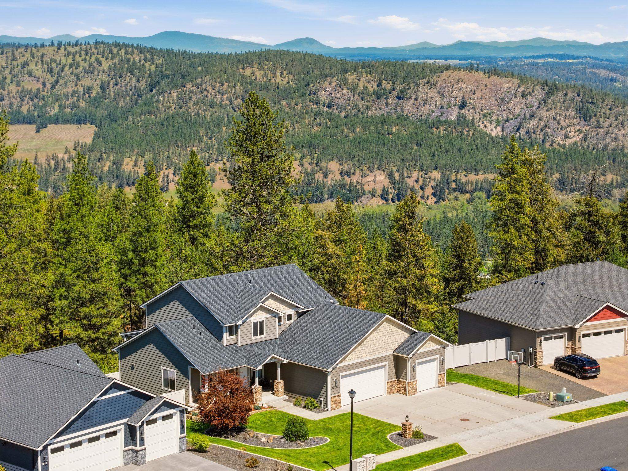 10503 North Alberta Road Spokane, WA 99208 - Photo 2 of 45
