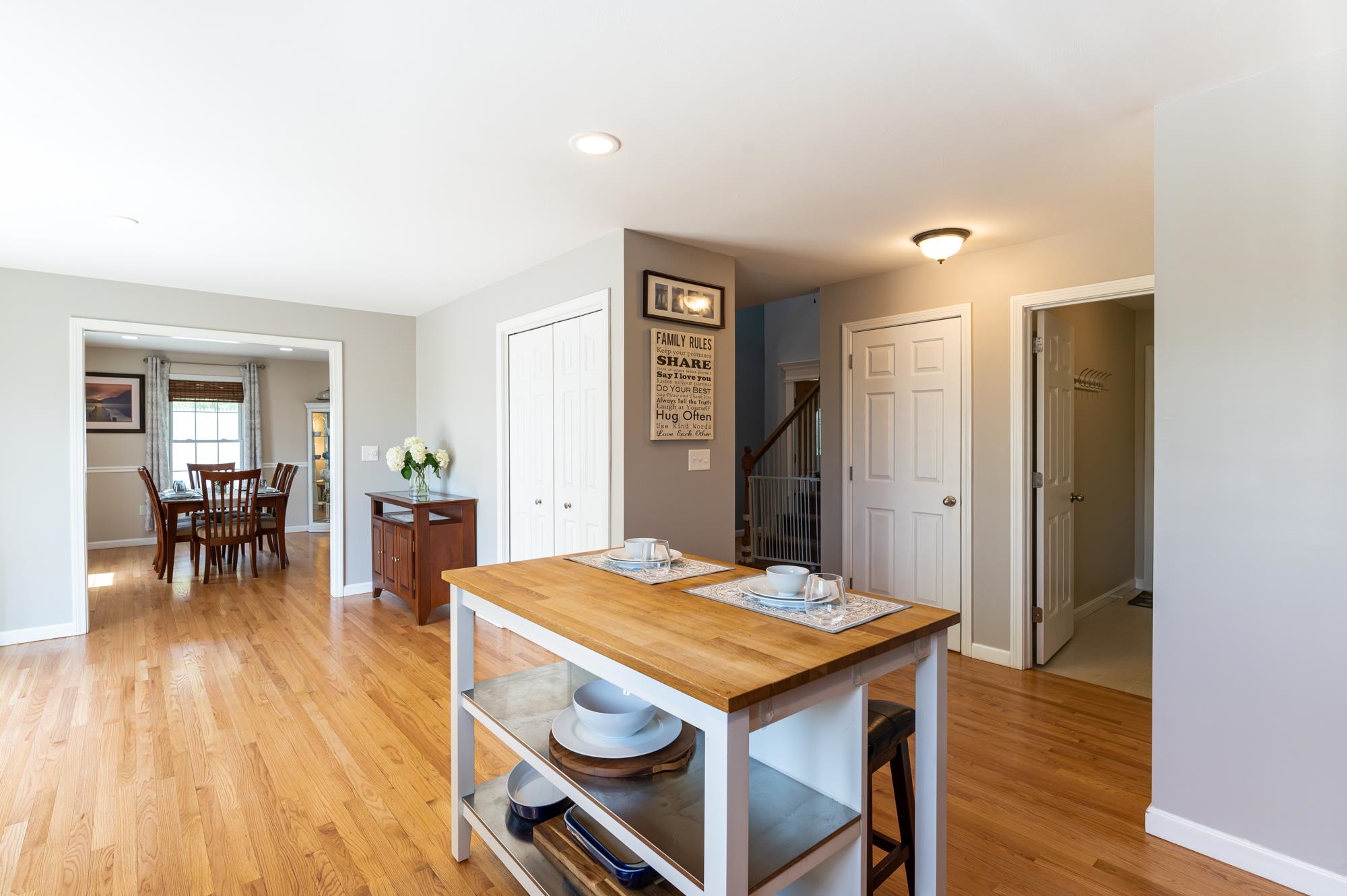 28 Normandy Way Nashua, NH 03063 - Photo 12 of 40