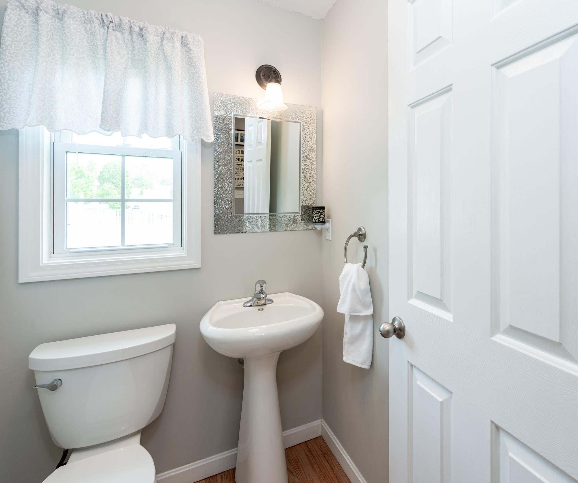 28 Normandy Way Nashua, NH 03063 - Photo 15 of 40