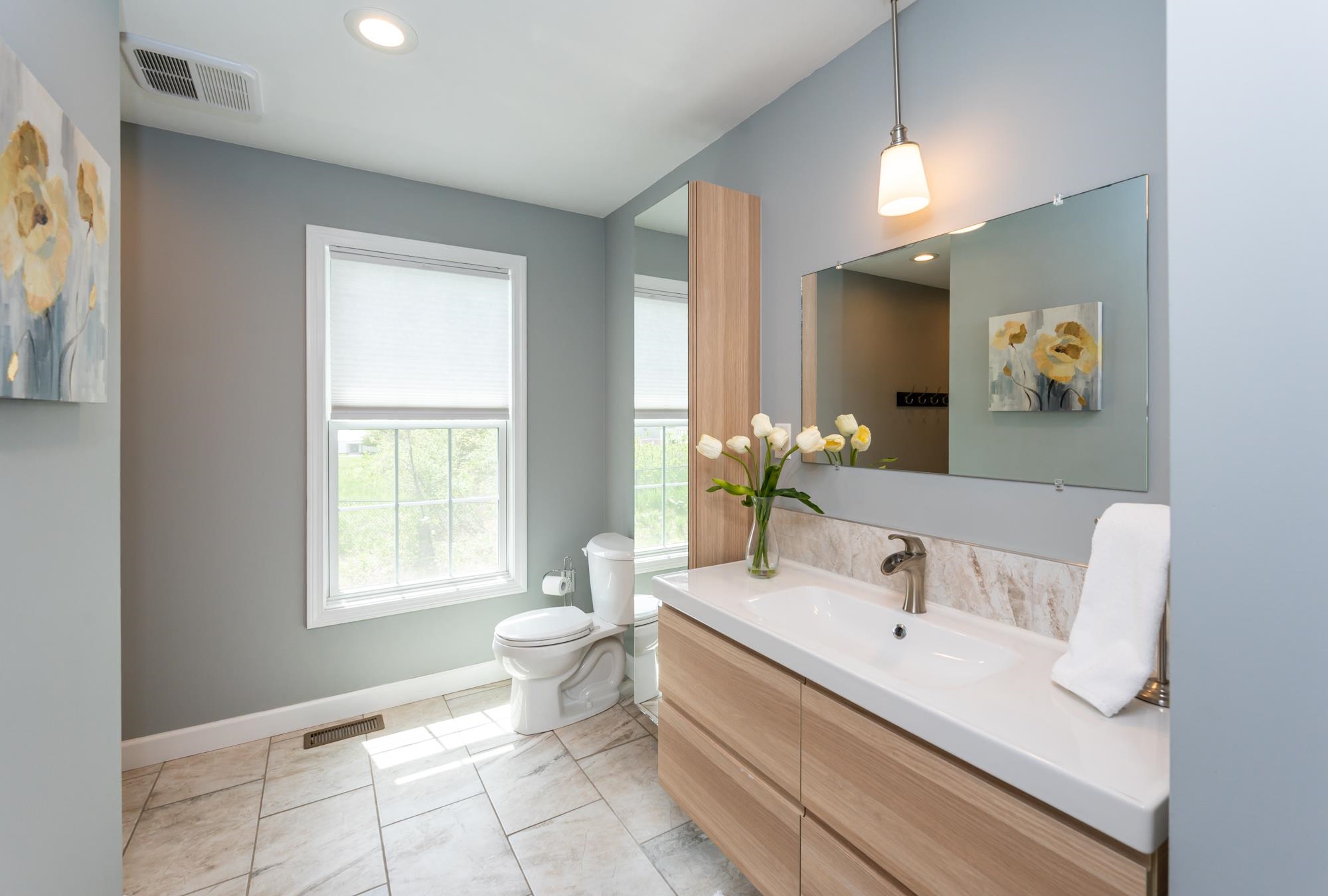 28 Normandy Way Nashua, NH 03063 - Photo 23 of 40