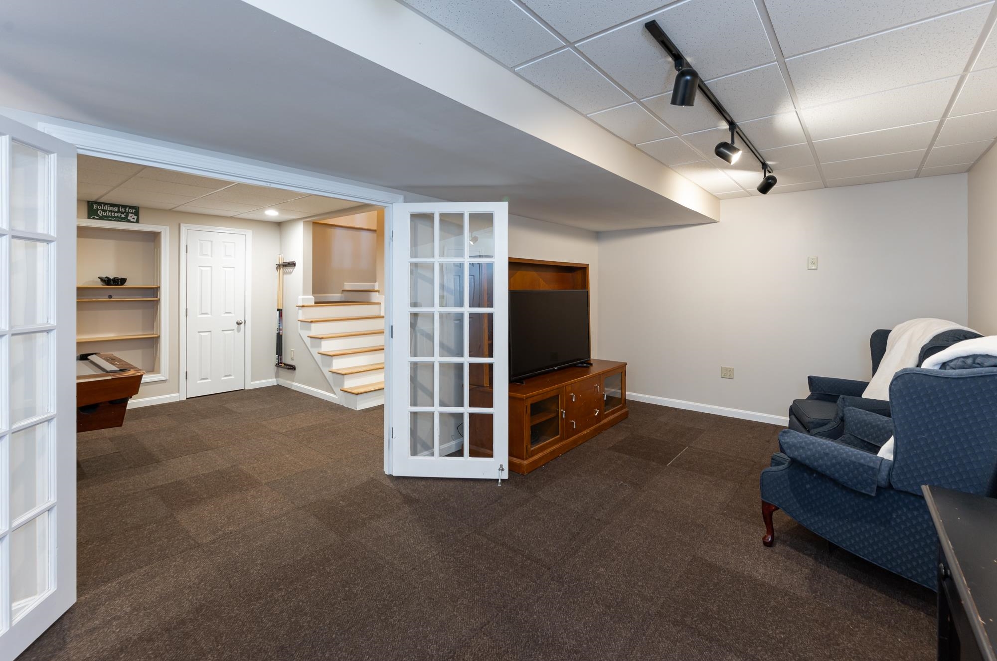 28 Normandy Way Nashua, NH 03063 - Photo 33 of 40