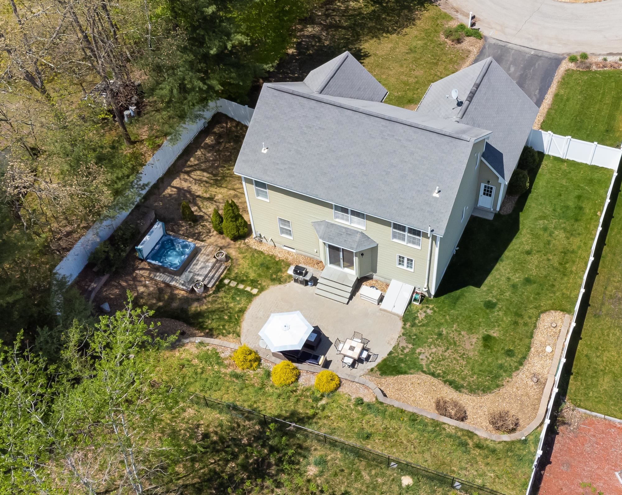 28 Normandy Way Nashua, NH 03063 - Photo 40 of 40