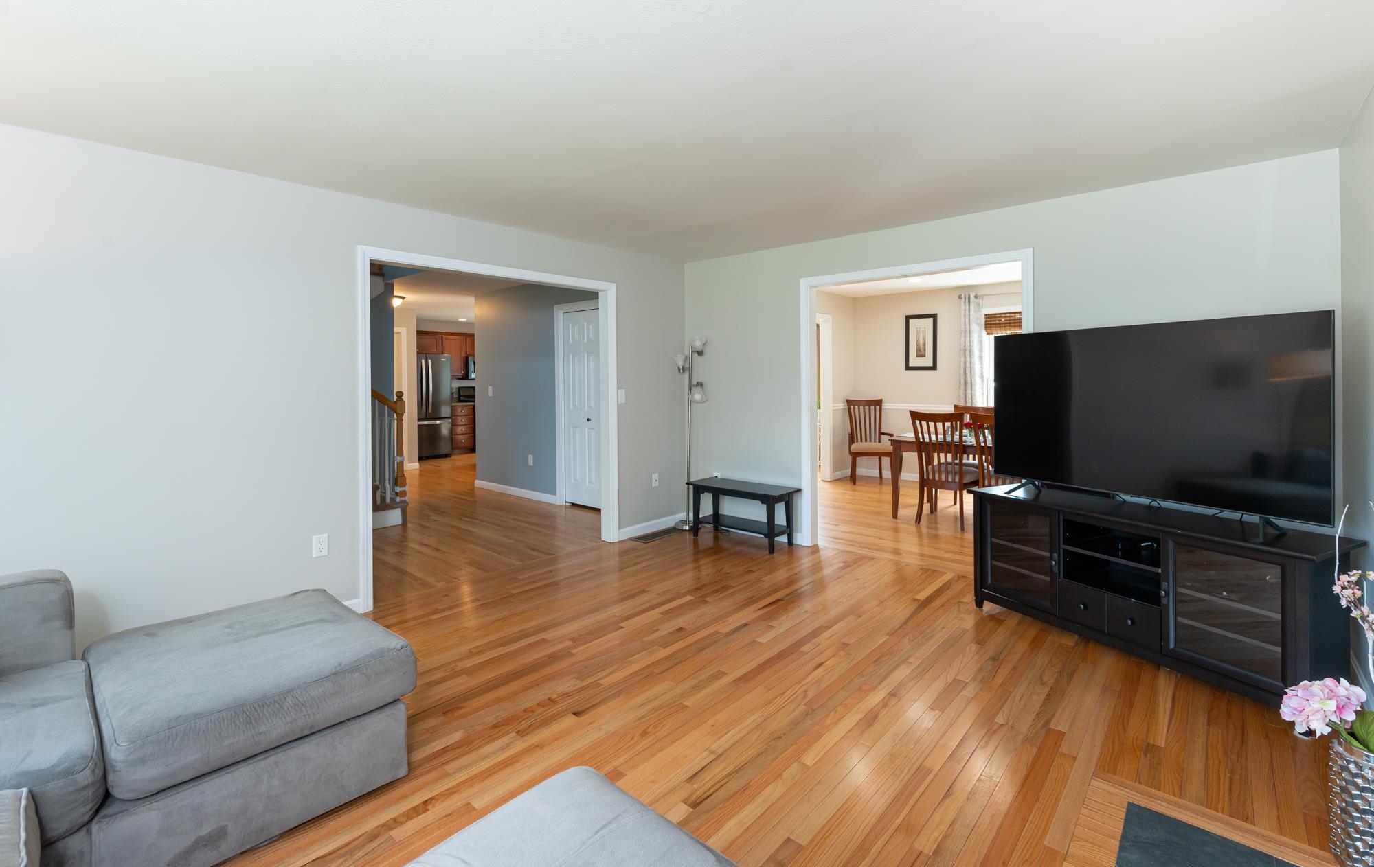 28 Normandy Way Nashua, NH 03063 - Photo 6 of 40