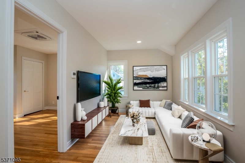 135 Main Street, Unit B Chatham, NJ 07928 - Photo 4 of 19