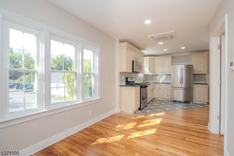 135 Main Street, Unit B Chatham, NJ 07928 - Photo 7 of 19