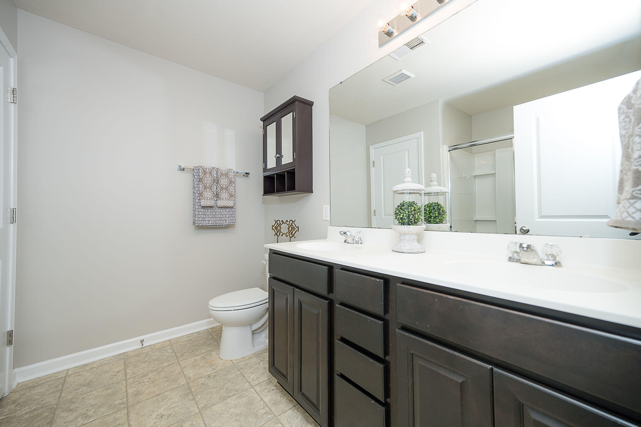 190 Brookhaven Road Summerville, SC 29486 - Photo 17 of 30 Master Bathroom