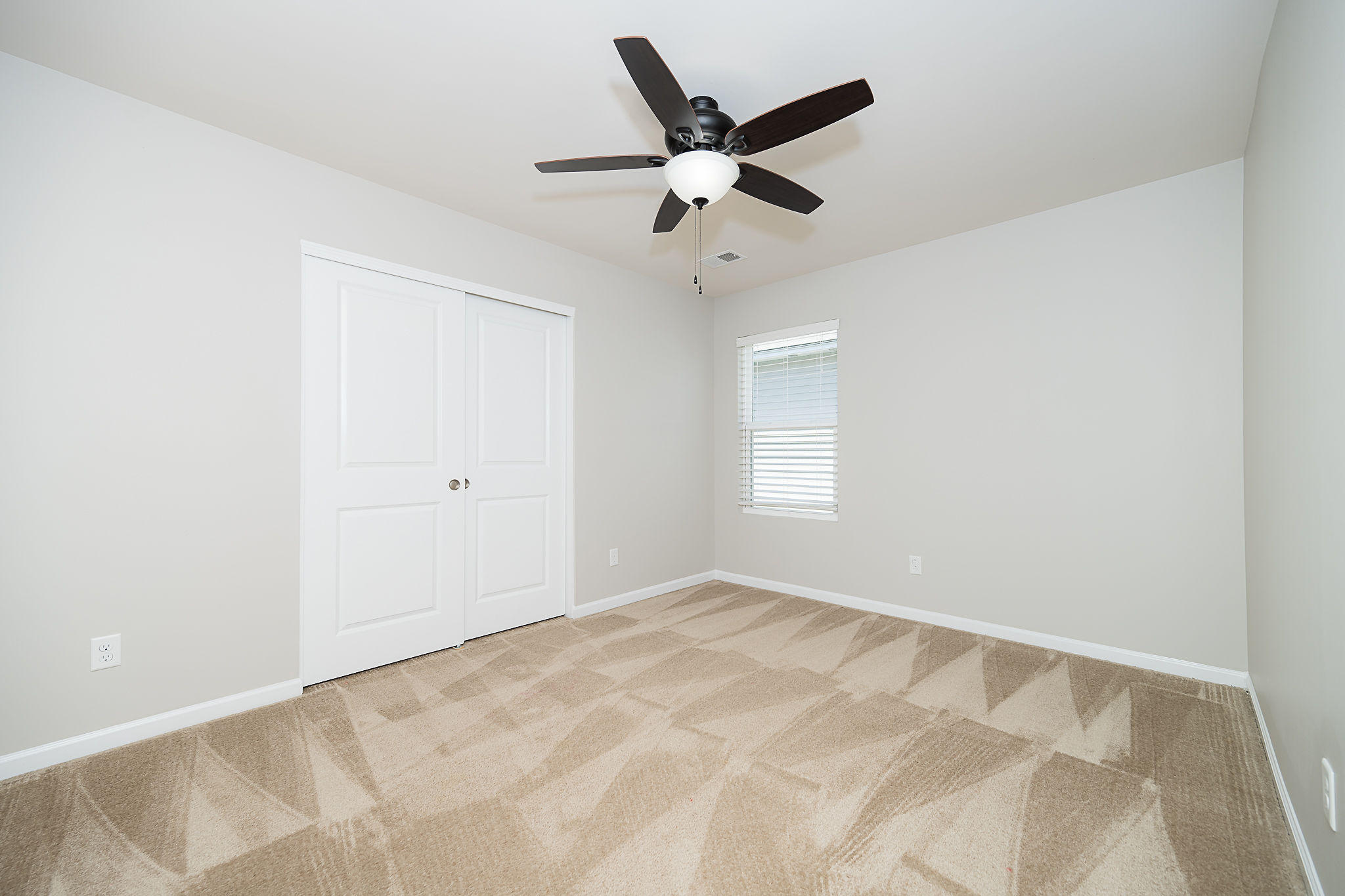 190 Brookhaven Road Summerville, SC 29486 - Photo 19 of 30 Second Bedroom
