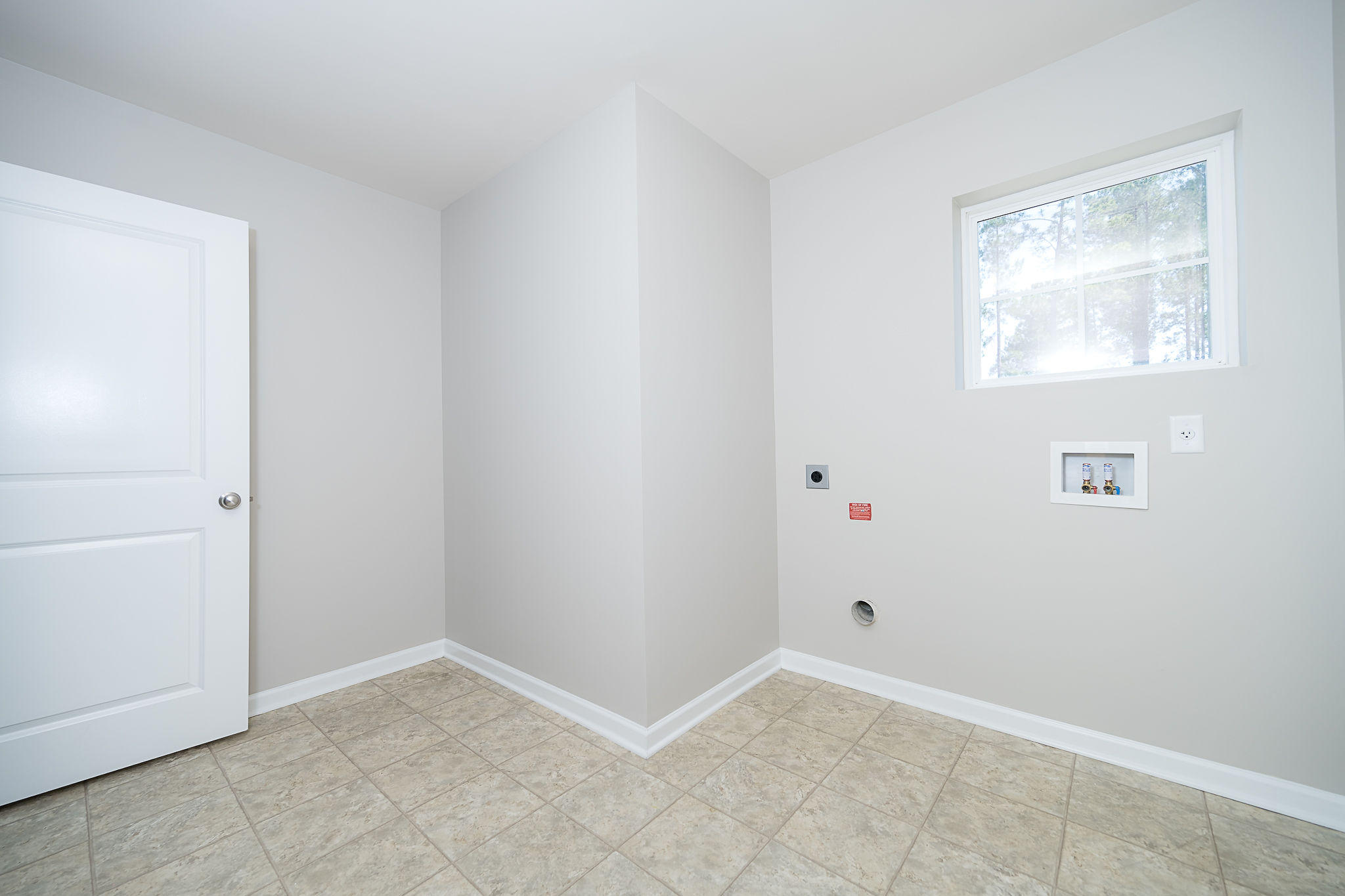 190 Brookhaven Road Summerville, SC 29486 - Photo 22 of 30 Laundry Room