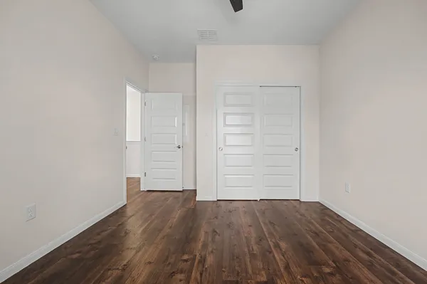 $1,900 | 803 4th Street, Lockhart, TX 78644