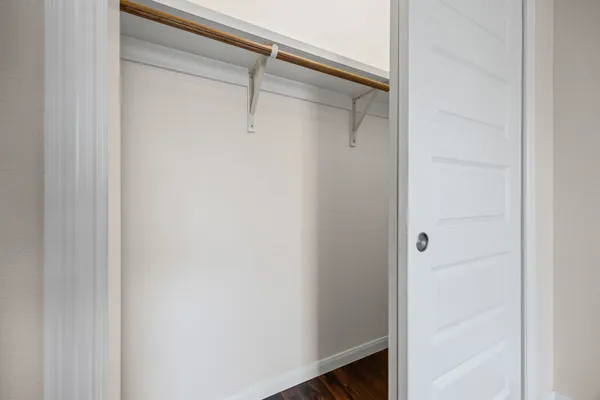 $1,900 | 803 4th Street, Lockhart, TX 78644