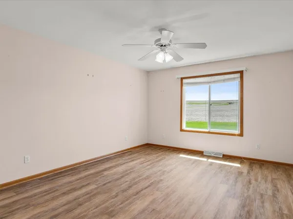 $215,000 | 518 Breezeway Drive, Pearl City, IL 61062