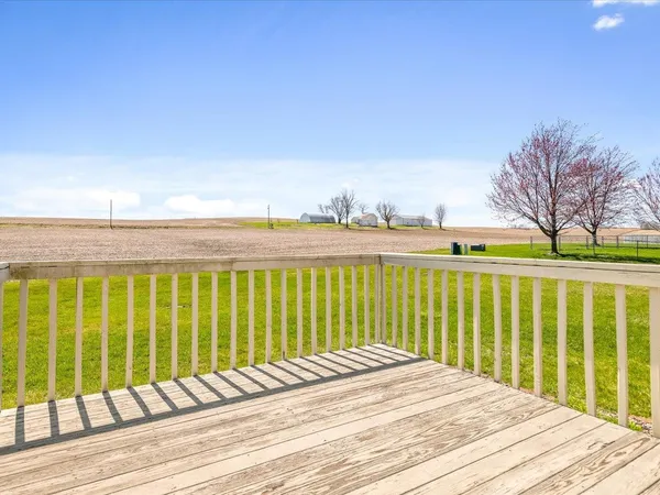 $215,000 | 518 Breezeway Drive, Pearl City, IL 61062