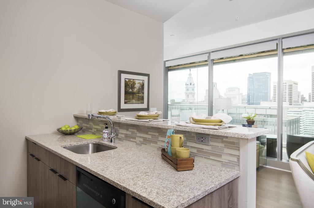 200 North 16th Street, Unit 1624 Philadelphia, PA 19102 - Photo 47 of 66