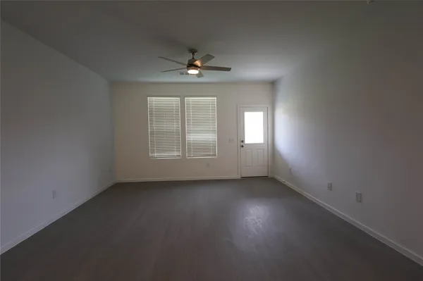$2,600 | 15369 Dapple Blf Lane, Conroe, TX 77302