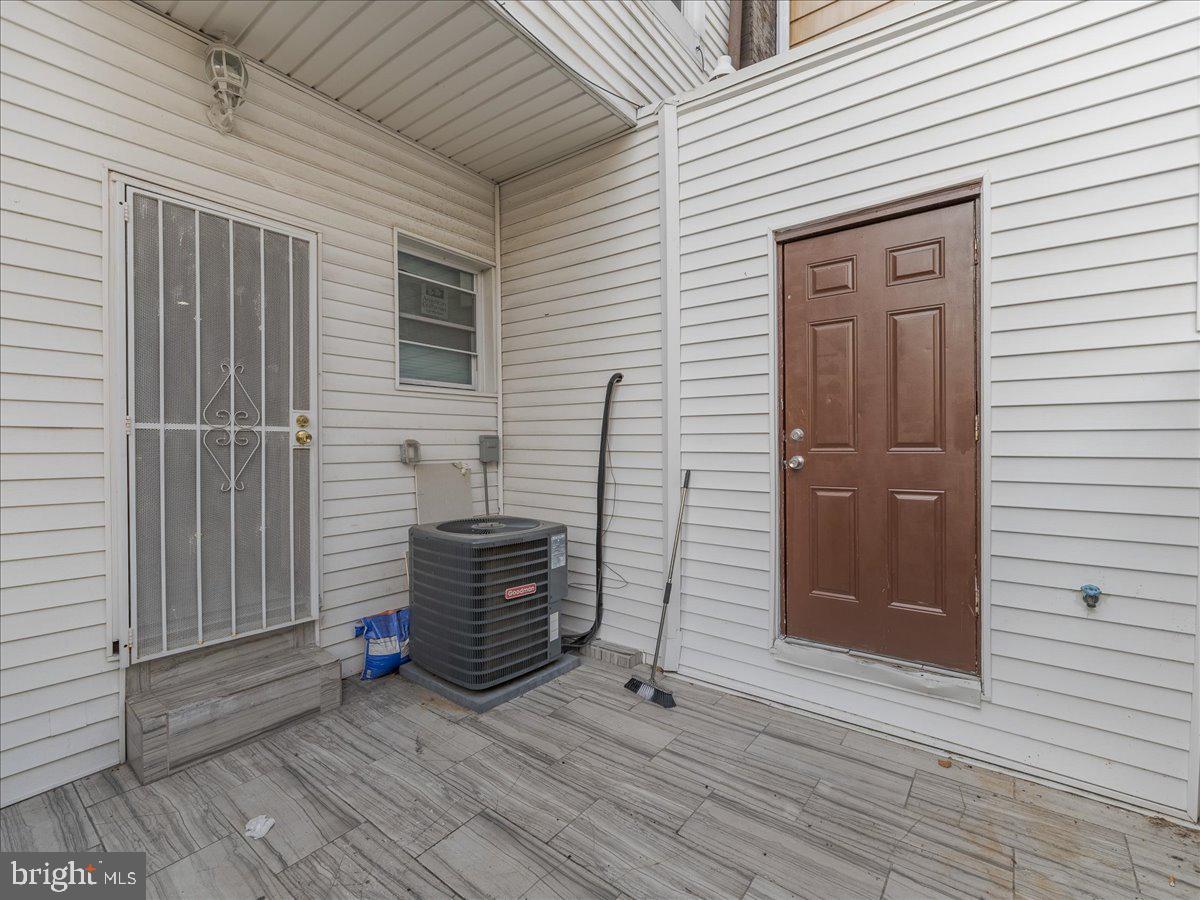 2223 South 20th Street Philadelphia, PA 19145 - Photo 13 of 35