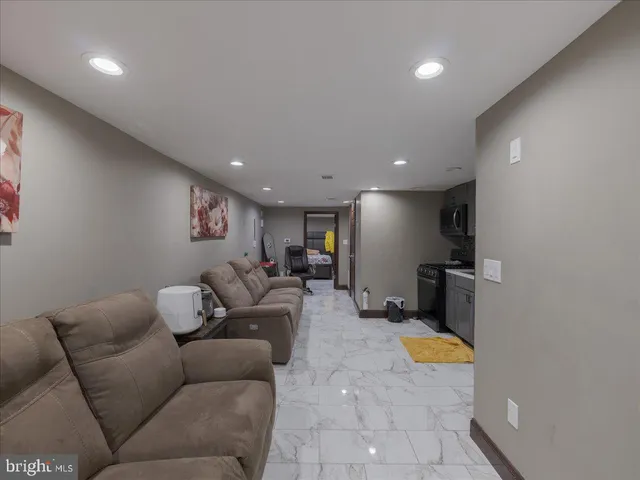 $500,000 | 2223 South 20th Street, Philadelphia, PA 19145