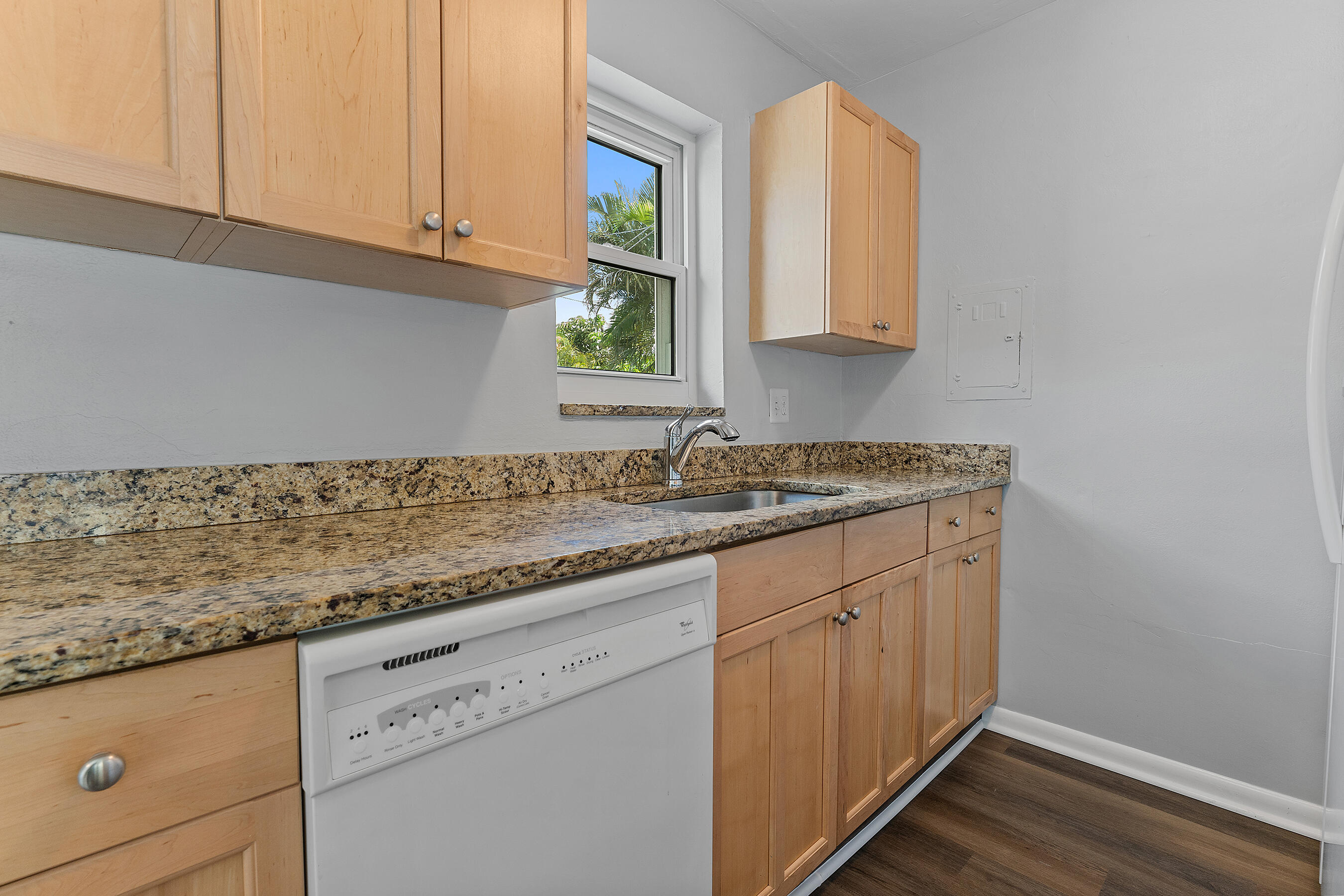 2117 Longwood Road West Palm Beach, FL 33409 - Photo 12 of 38 Kitchen
