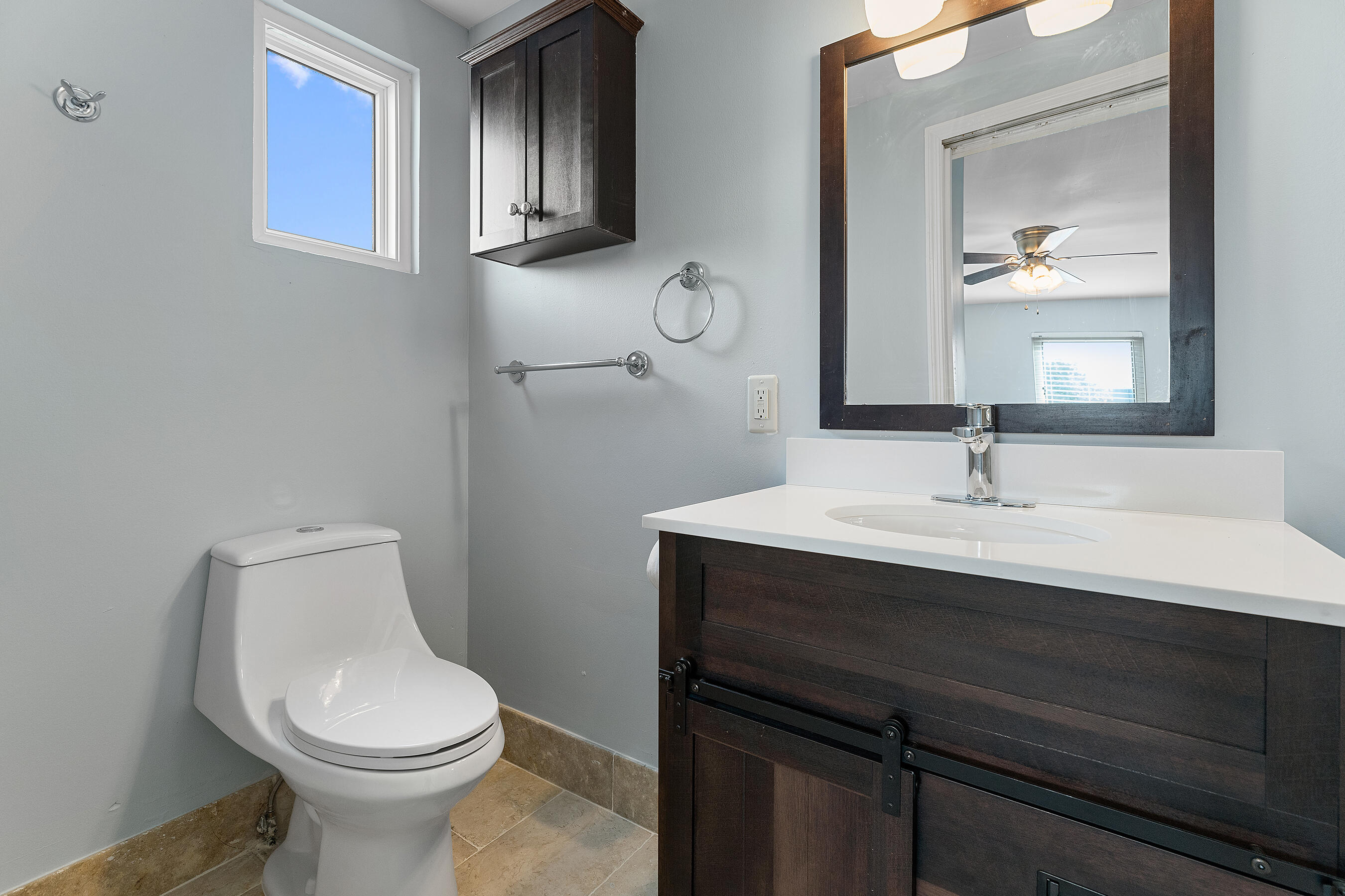 2117 Longwood Road West Palm Beach, FL 33409 - Photo 19 of 38 Master Bathroom