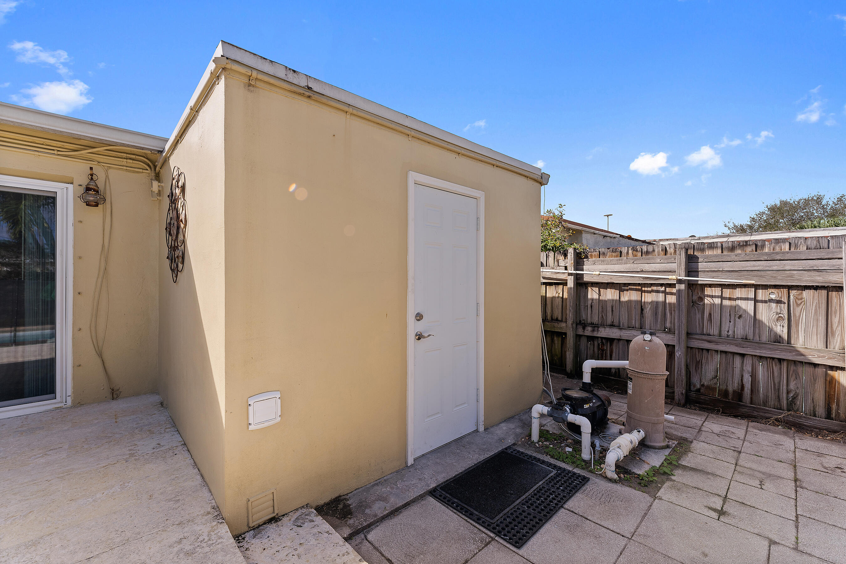 2117 Longwood Road West Palm Beach, FL 33409 - Photo 29 of 38 Storage/Utility
