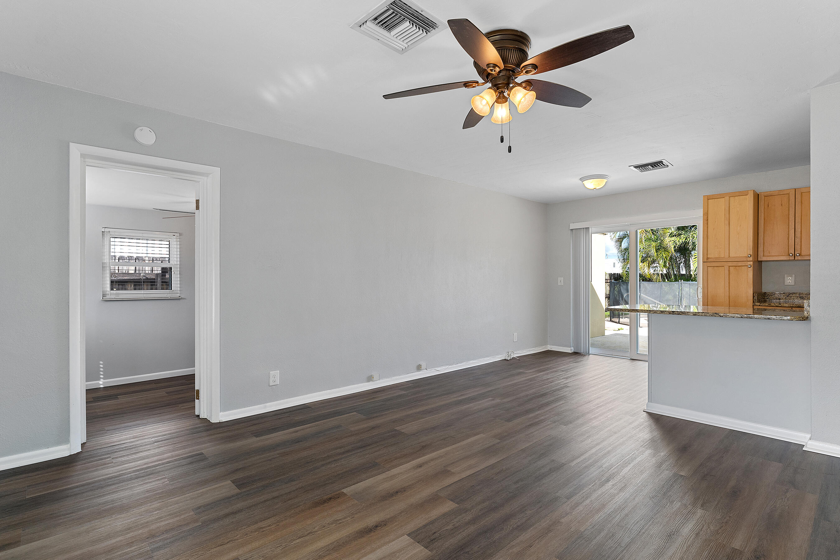 2117 Longwood Road West Palm Beach, FL 33409 - Photo 7 of 38 Living Room