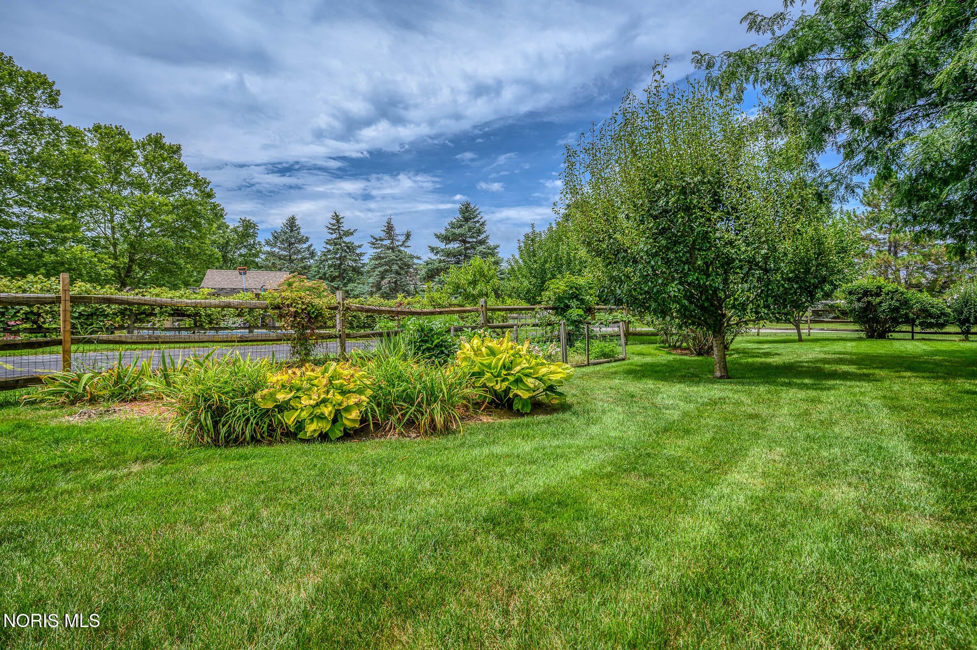 26245 Seminary Road Perrysburg, OH 43551 - Photo 48 of 55 Gallery Image 48