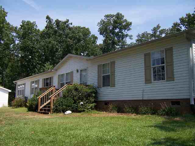 157 Little Choestoea Road Westminster, SC 29693 - Photo 1 of 24 Gallery Image 1