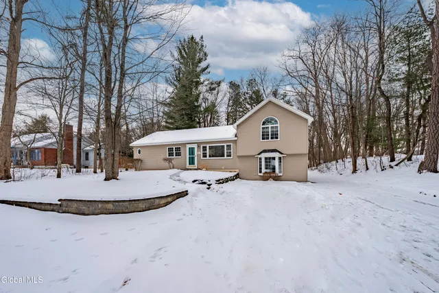 $439,000 | 5955 Curry Rd Extension, Guilderland, NY 12303