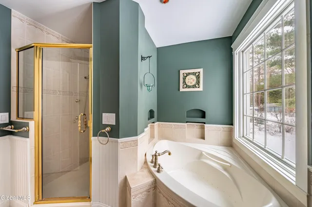 $439,000 | 5955 Curry Rd Extension, Guilderland, NY 12303