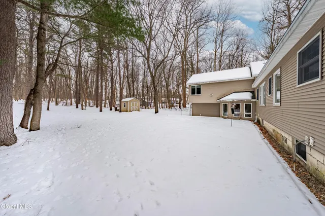 $439,000 | 5955 Curry Rd Extension, Guilderland, NY 12303