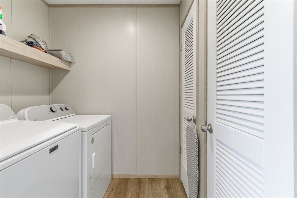8792 Highway 67 Saltillo, TX 75478 - Photo 10 of 40 a utility room with dryer and washer