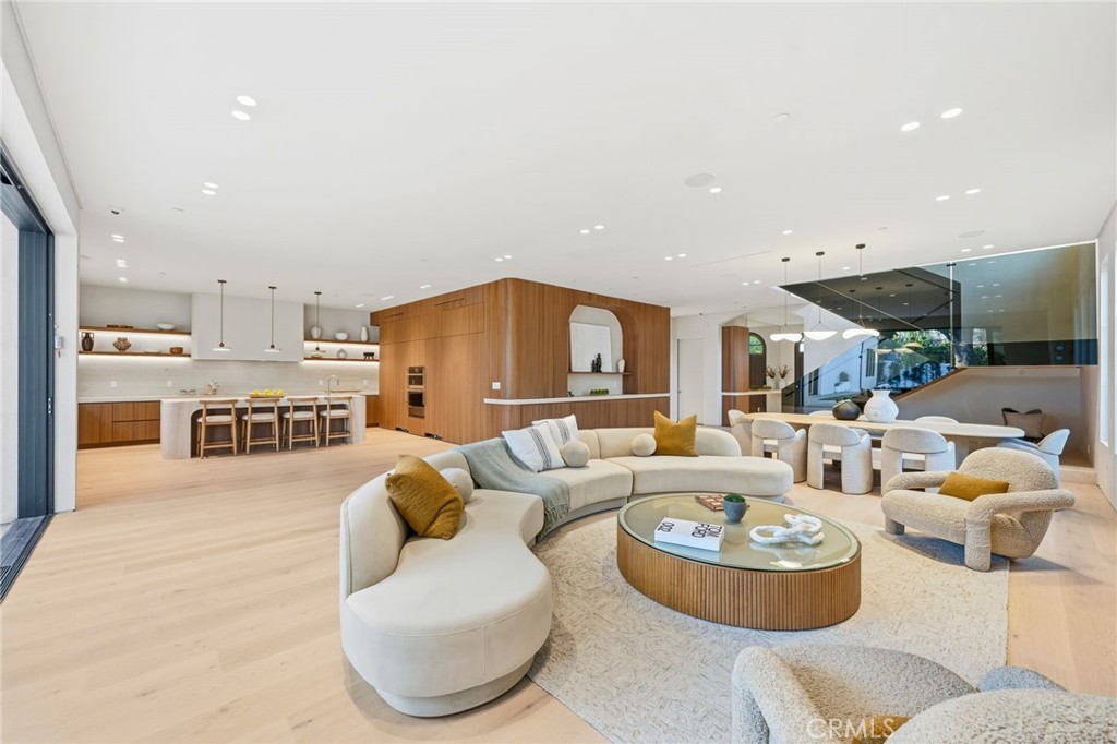 16782 Otsego Street Encino, CA 91436 - Photo 11 of 41