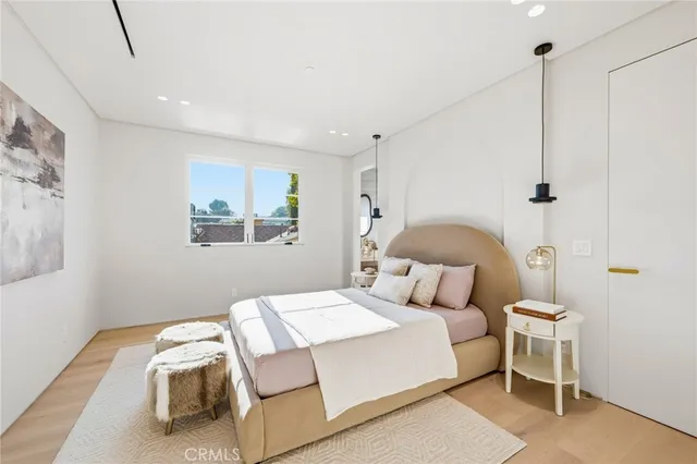 $4,295,000 | 16782 Otsego Street, Encino, CA 91436