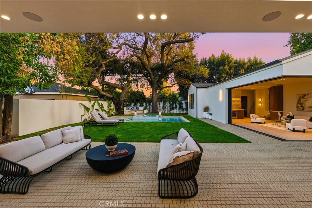 16782 Otsego Street Encino, CA 91436 - Photo 6 of 41