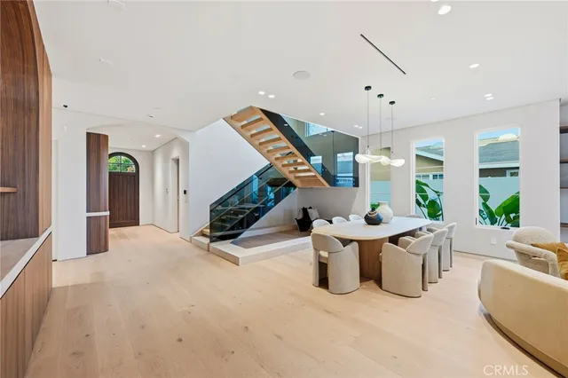 $4,295,000 | 16782 Otsego Street, Encino, CA 91436