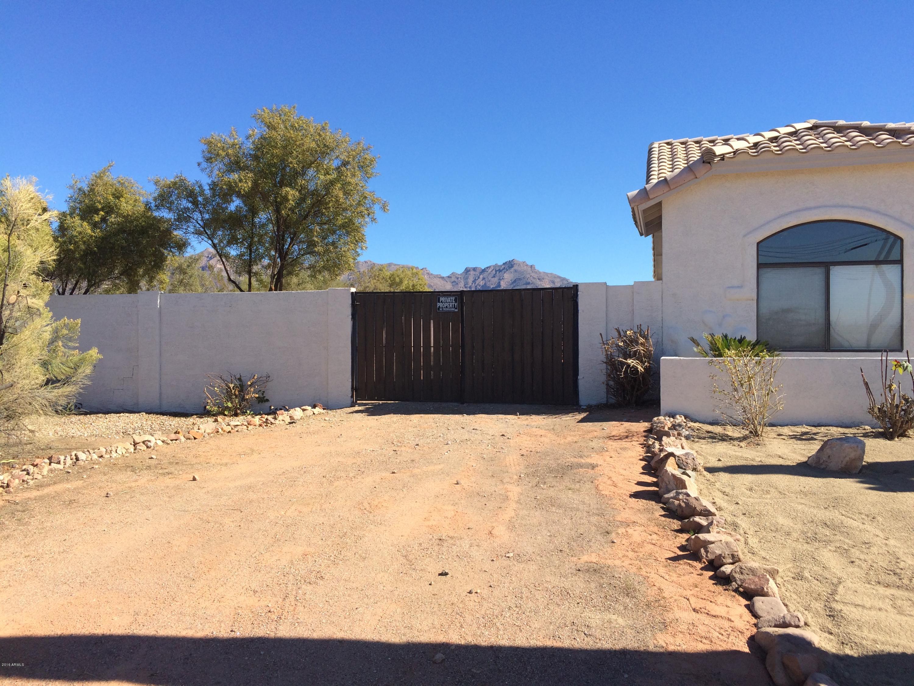 2149 South Mountain View Road Apache Junction, AZ 85119 - Photo 17 of 43 RV Gate