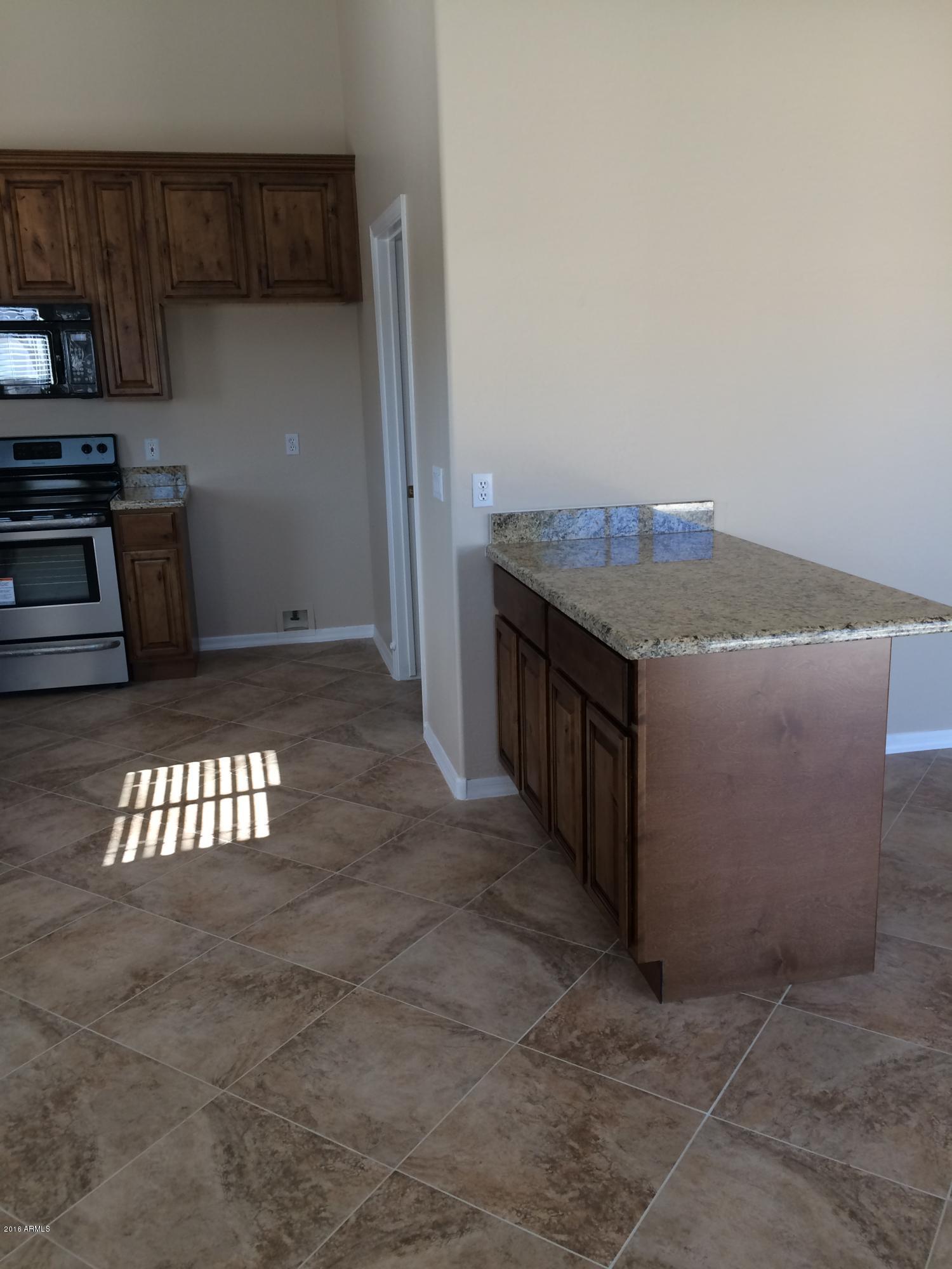 2149 South Mountain View Road Apache Junction, AZ 85119 - Photo 23 of 43 Kitchen Bar