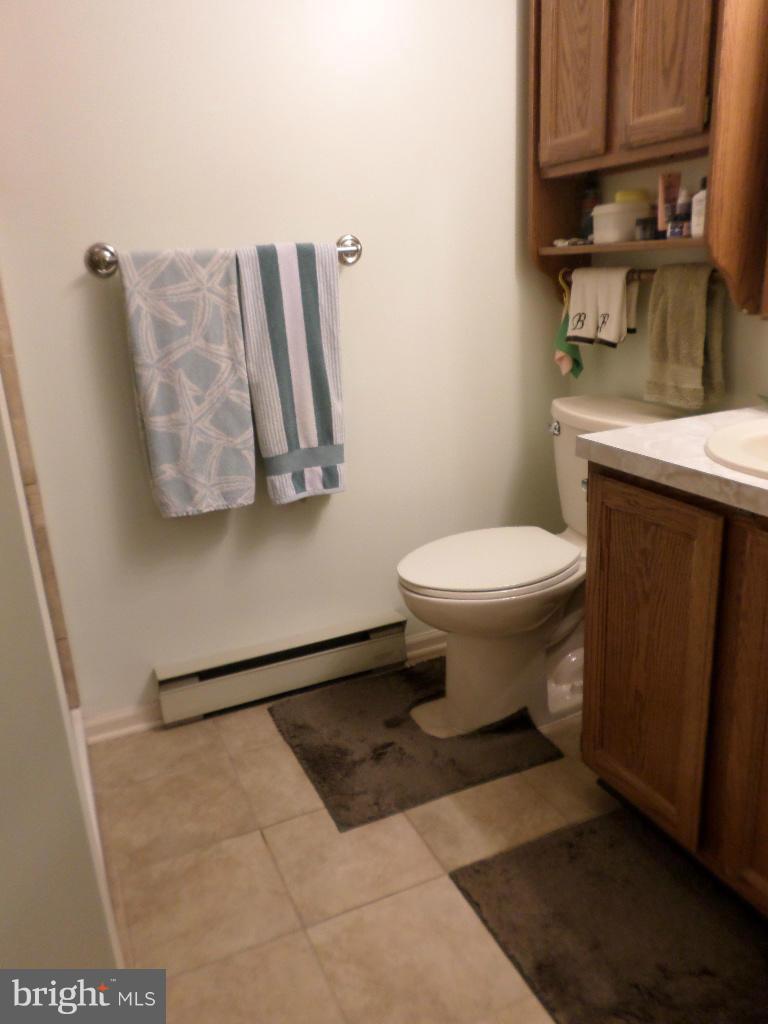 845 Arnold Road Westminster, MD 21157 - Photo 15 of 25 Bath