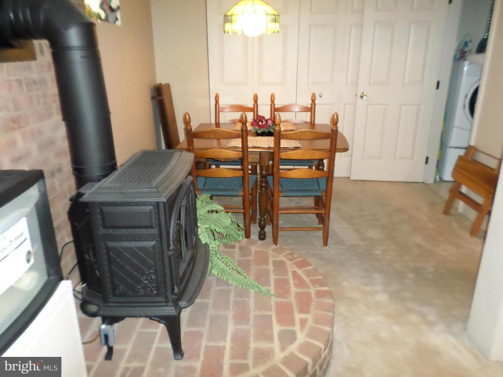 845 Arnold Road Westminster, MD 21157 - Photo 17 of 25 Family Room