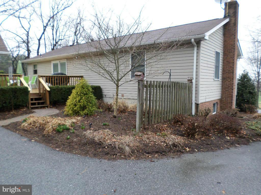 845 Arnold Road Westminster, MD 21157 - Photo 23 of 25 Exterior (Rear)