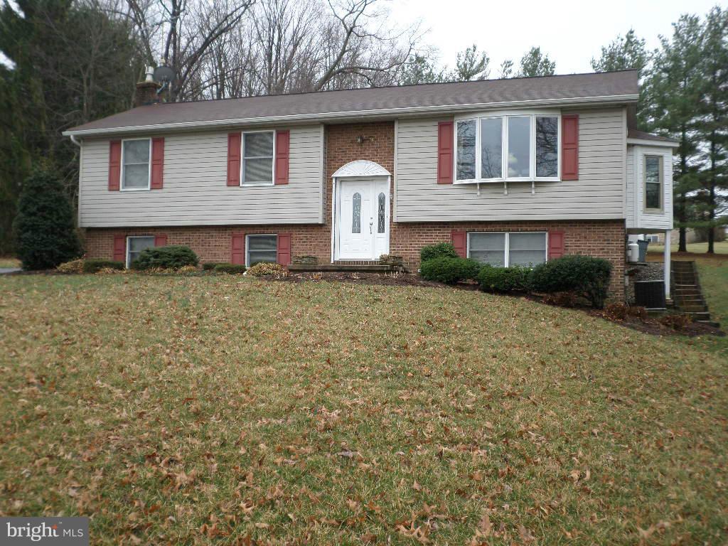 845 Arnold Road Westminster, MD 21157 - Photo 25 of 25 Exterior (Front)