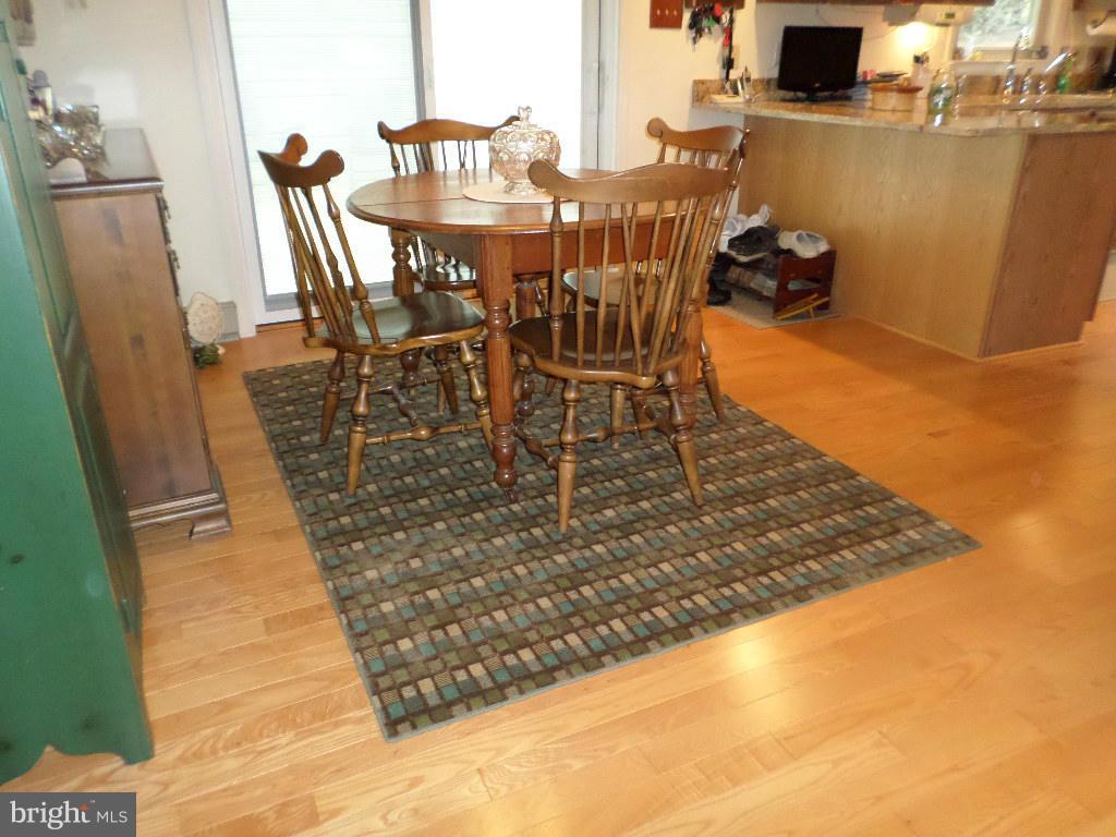 845 Arnold Road Westminster, MD 21157 - Photo 6 of 25 Kitchen